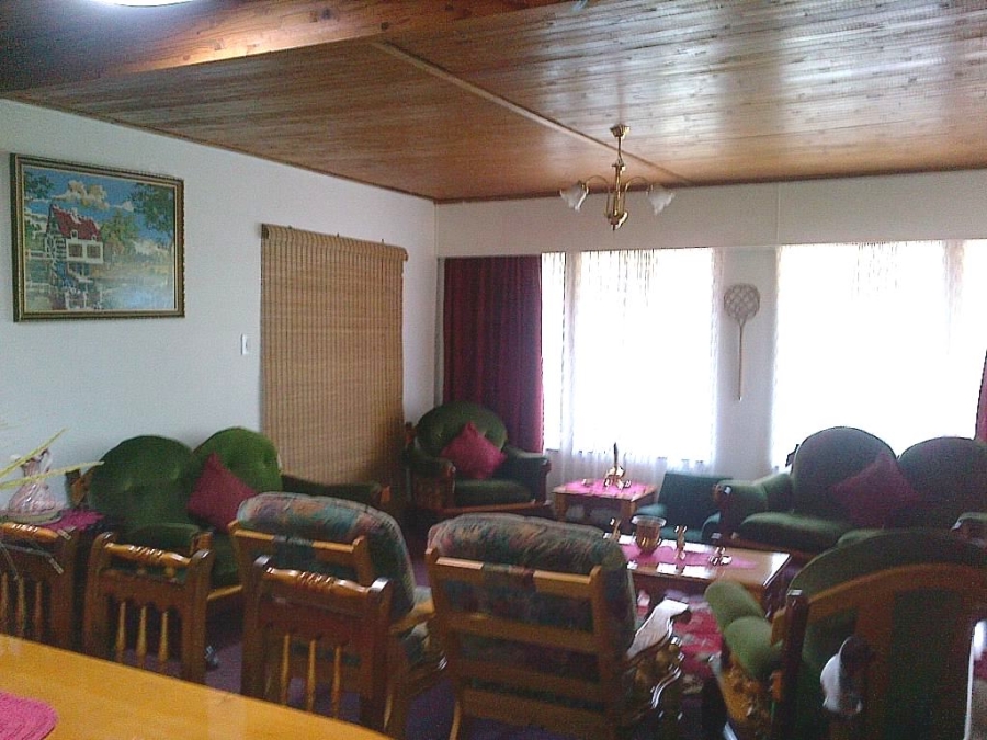 To Let 4 Bedroom Property for Rent in Vaalpark Free State